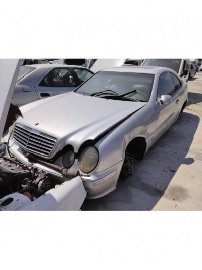 mercedes-benz clk (c208) del año 2001