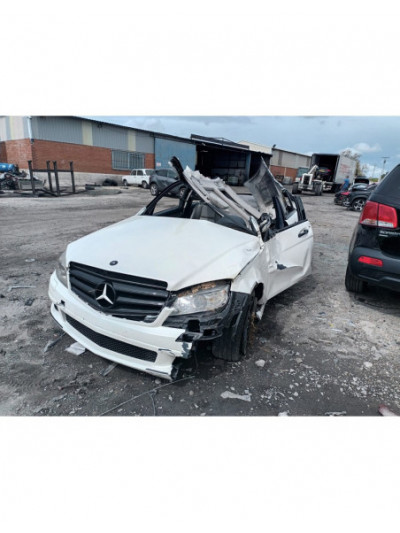 mercedes-benz clase c (w204) del año 2007