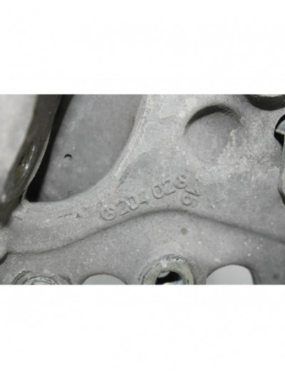 Recambio de mangueta delantera derecha para mercedes-benz clase c (w204) c 220 cdi (204.008) referencia OEM IAM 20402