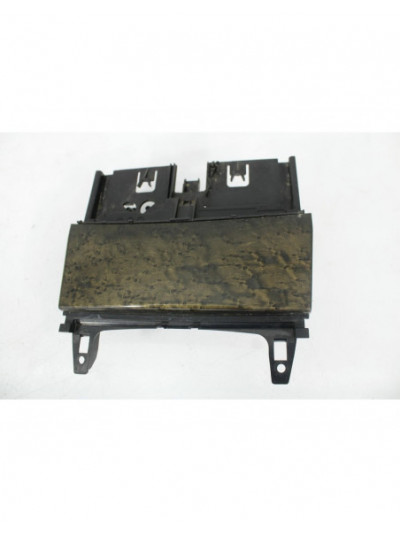 Recambio de cenicero para mercedes-benz clase c (w204) c 220 cdi (204.008) referencia OEM IAM A2046800179