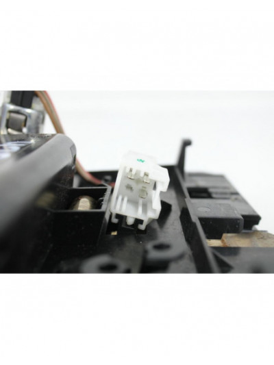 Recambio de cenicero para mercedes-benz clase c (w204) c 220 cdi (204.008) referencia OEM IAM A2046800179