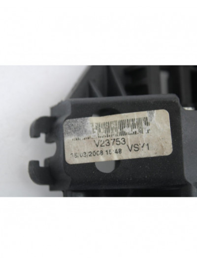 Maneta exterior trasera izquierda AUDI A4 BER. Básico 2008