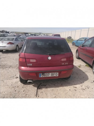 alfa romeo 145 (930_) del año 2001