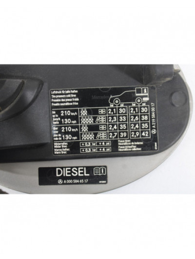 Recambio de tapa exterior combustible para mercedes-benz clase cls (w219) 320 cdi (219.322) referencia OEM IAM A2195840017