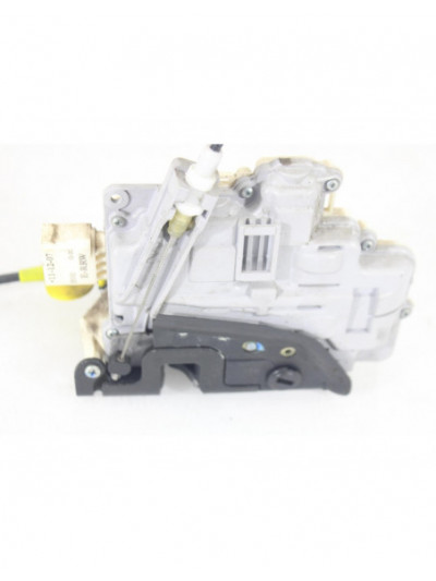 Cerradura puerta trasera derecha AUDI A4 BER. Básico 2008