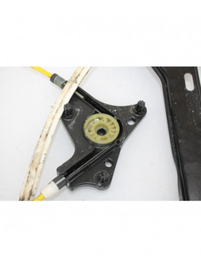 Recambio de elevalunas trasero derecho para mercedes-benz clase cla (w117) cla 180 (117.342) referencia OEM IAM 935670102