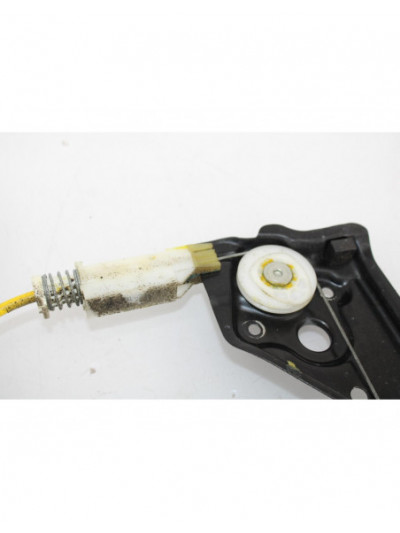 Recambio de elevalunas trasero derecho para mercedes-benz clase cla (w117) cla 180 (117.342) referencia OEM IAM 935670102