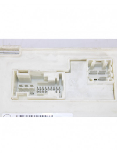 Recambio de caja reles / fusibles para mercedes-benz clase cla (w117) cla 180 (117.342) referencia OEM IAM A1569007402