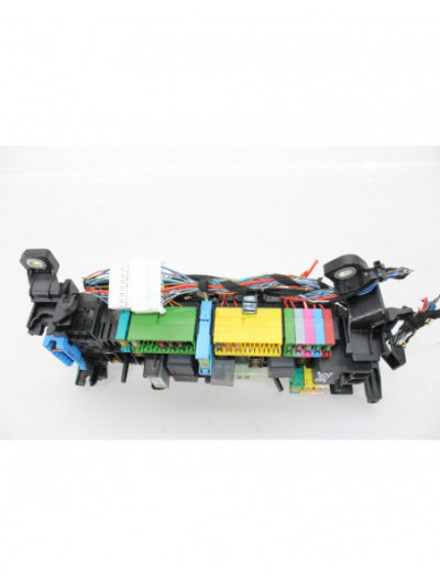 Recambio de caja reles / fusibles para mercedes-benz clase cla (w117) cla 180 (117.342) referencia OEM IAM A2465400340