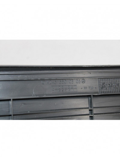 Recambio de moldura interior para mercedes-benz clase cla (w117) cla 180 (117.342) referencia OEM IAM A2466800306