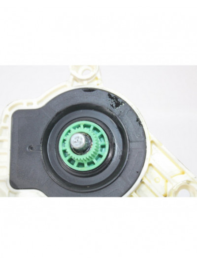 Recambio de motor elevalunas delantero derecho para mercedes-benz clase cla (w117) cla 180 (117.342) referencia OEM IAM A5538211