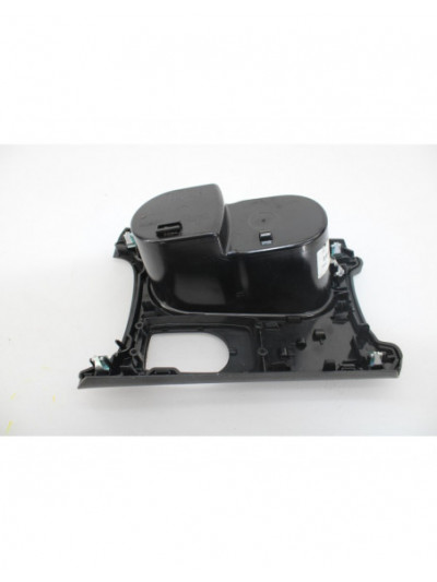 Recambio de guantera central para mercedes-benz clase cla (w117) cla 180 (117.342) referencia OEM IAM A1766801710