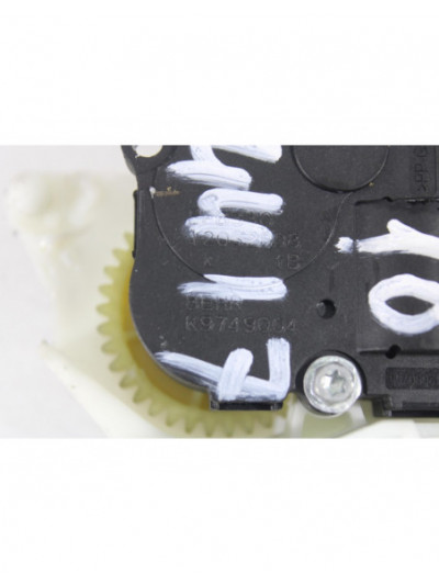 Motor apertura trampillas climatizador AUDI A4 BER. Básico 2008