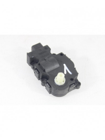 Motor apertura trampillas climatizador AUDI A4 BER. Básico 2008