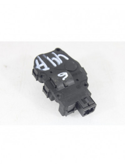 Motor apertura trampillas climatizador AUDI A4 BER. Básico 2008