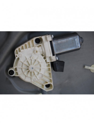 Recambio de elevalunas trasero derecho para mercedes-benz clase b (w245) 180 cdi (245.207) referencia OEM IAM A1697301679