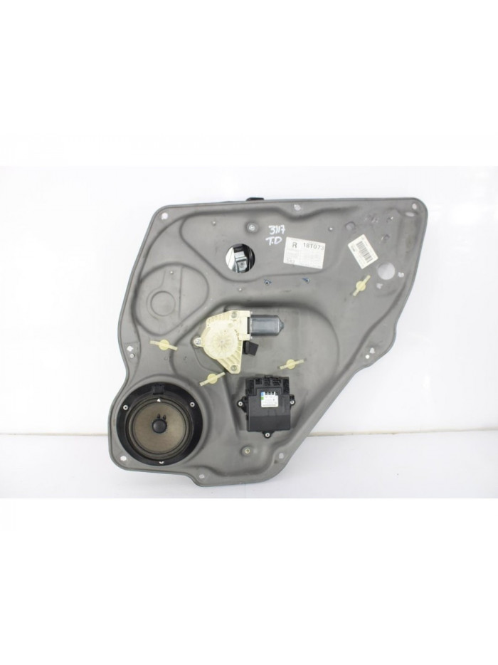 Recambio de elevalunas trasero derecho para mercedes-benz clase b (w245) 200 cdi (245.208) referencia OEM IAM A1697301679