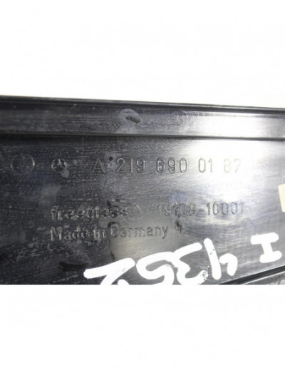 Recambio de moldura exterior columna para mercedes-benz clase cls (w219) 320 cdi (219.322) referencia OEM IAM A2196900187