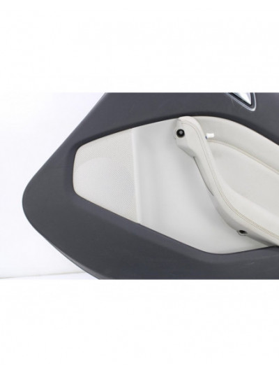 Guarnecido puerta trasera derecha MERCEDES-BENZ CLASE B B 180 CDI 2014