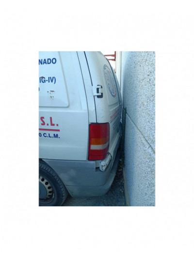 mercedes-benz vito (w638) caja cerrada del año 1950