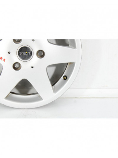 Recambio de llanta para micro compact car smart referencia OEM IAM 0006919V003
