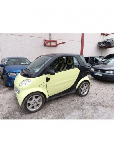 micro compact car smart del año 2003
