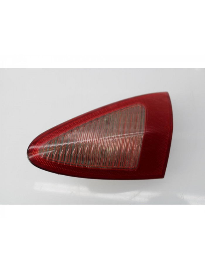 Recambio de piloto trasero derecho interior para alfa romeo 147 (190) 1.9 jtd distinctive referencia OEM IAM 46556346