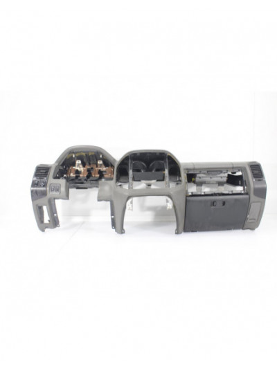 Recambio de salpicadero para mitsubishi montero (v60/v70) 2.5 tdi sahel (5-ptas.) referencia OEM IAM MR402403