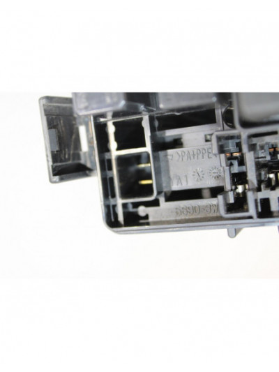 Recambio de caja reles / fusibles para mitsubishi grandis (na0w) 2.0 di-d inform referencia OEM IAM 56903W