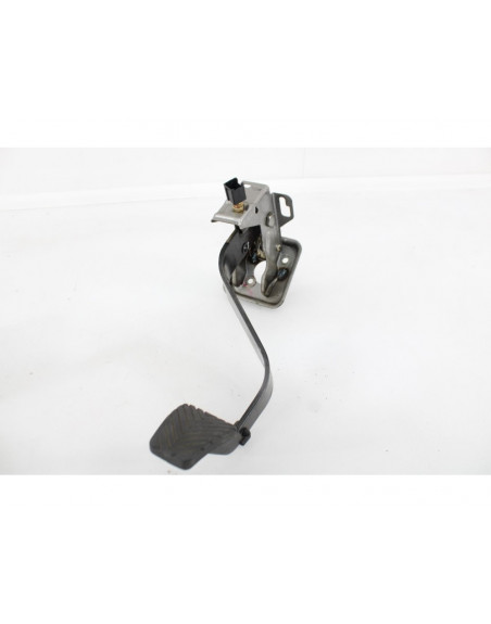 Pedal embrague MITSUBISHI GRANDIS 2.0 DI-D Inform 2006