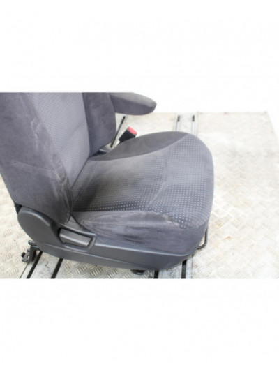 Recambio de asiento delantero derecho para mitsubishi grandis (na0w) 2.0 di-d inform referencia OEM IAM 4109TELANEGRA