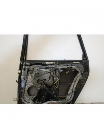 Recambio de puerta trasera derecha para mitsubishi grandis (na0w) 2.0 di-d inform referencia OEM IAM 4109NEGRO