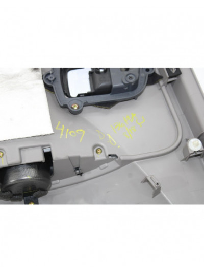 Guarnecido puerta trasera derecha MITSUBISHI GRANDIS 2.0 DI-D Inform 2006