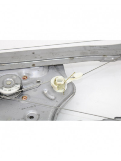 Elevalunas delantero derecho MITSUBISHI GRANDIS 2.0 DI-D Inform 2006