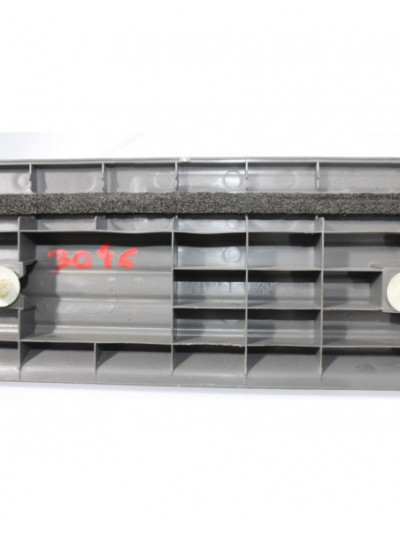 Recambio de moldura para mitsubishi montero (v60/v70) 2.5 tdi sahel (5-ptas.) referencia OEM IAM MR402145