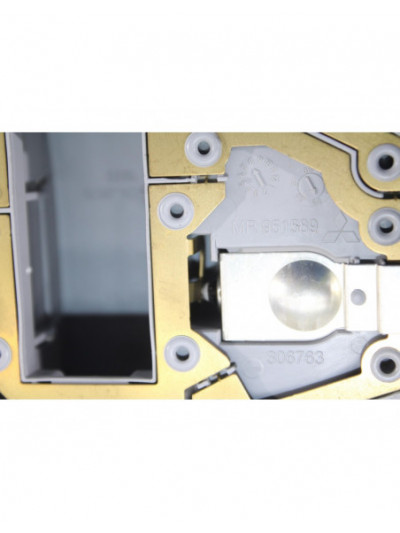 Luz techo MITSUBISHI COLT BERLINA 5 1.3 Atlantis 2006