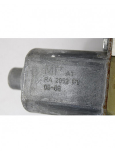 Recambio de elevalunas delantero derecho para mitsubishi colt berlina 5 (z30a) 1.3 atlantis referencia OEM IAM RA2052P1
