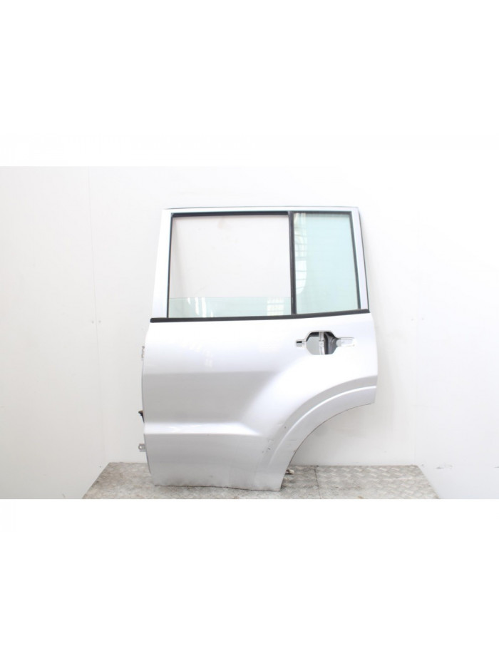 Recambio de puerta trasera izquierda para mitsubishi montero (v60/v70) 2.5 tdi sahel (5-ptas.) referencia OEM IAM 3046TI