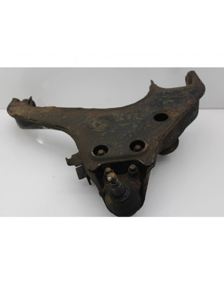 Recambio de brazo suspension inferior delantero derecho para mitsubishi l 200 (k60t) 2.5 diesel referencia OEM IAM