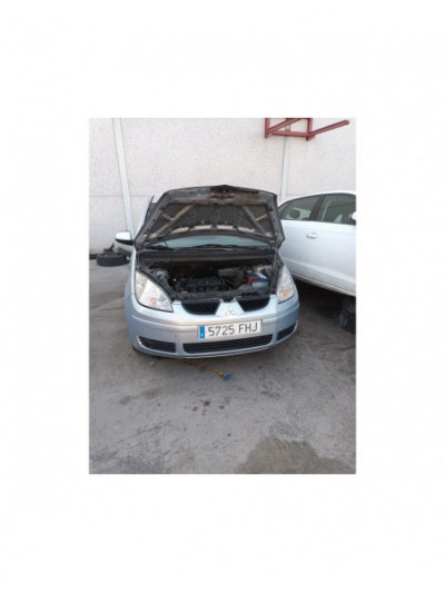 mitsubishi colt berlina 5 (z30a) del año 2006