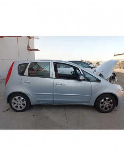 mitsubishi colt berlina 5 (z30a) del año 2006