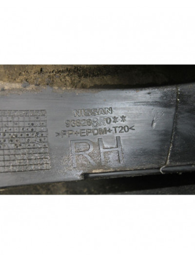 Recambio de aletin trasero derecho para nissan qashqai i (j10, nj10) 2.0 dci referencia OEM IAM 93828BR0