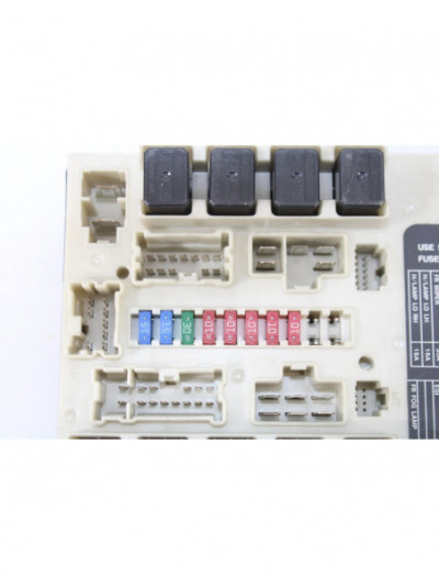 Recambio de caja reles / fusibles para nissan navara pick-up (d40m) doble cab se 4x2 referencia OEM IAM 284B7EB311