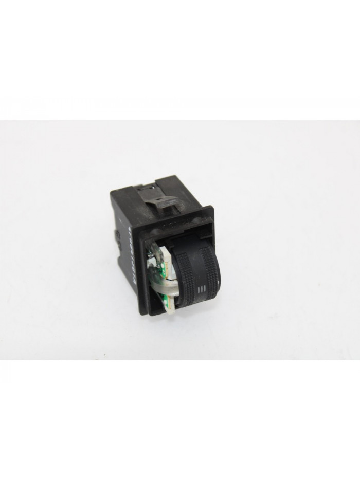 Mando intesidad luz cuadro AUDI A6 BERLINA 2.0 TDI 2007