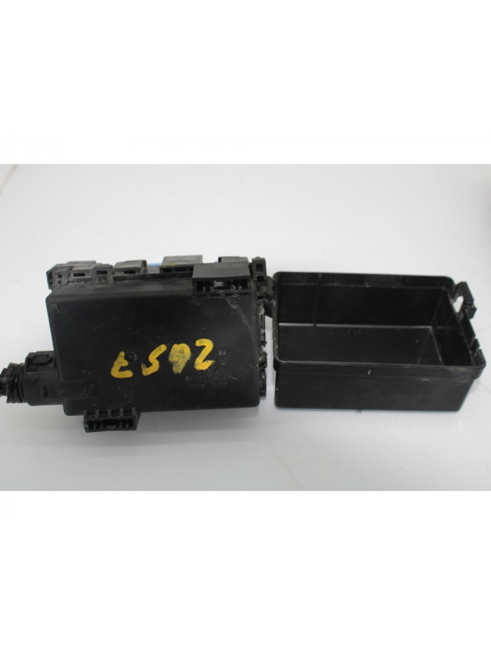 Recambio de caja reles / fusibles para nissan juke (f15) acenta referencia OEM IAM 243821KN0A