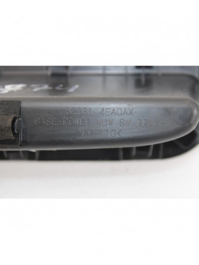 Moldura puerta NISSAN QASHQAI Acenta 2020