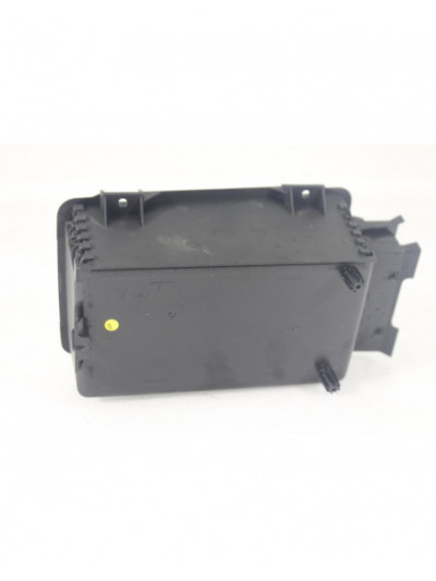 Recambio de entrada usb para audi a3 (8v) ambiente referencia OEM IAM 8V0863300B