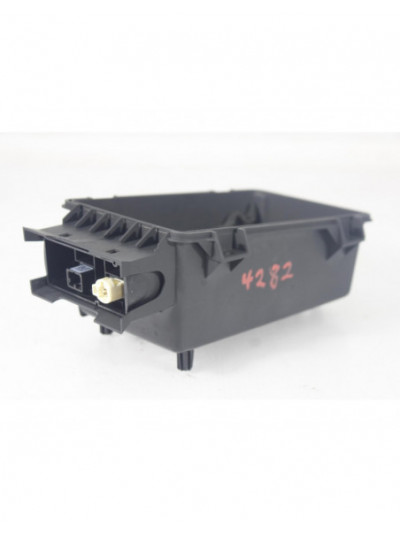 Recambio de entrada usb para audi a3 (8v) ambiente referencia OEM IAM 8V0863300B