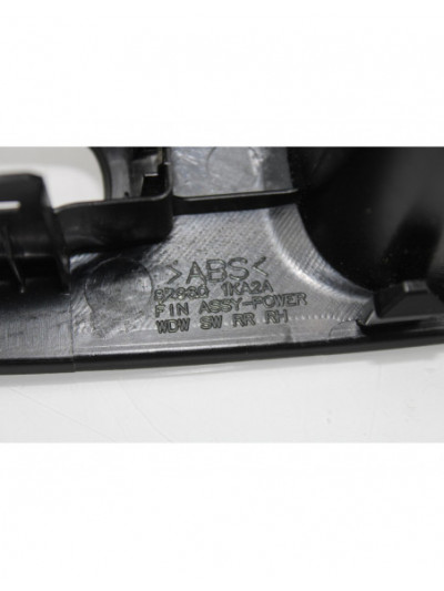 Recambio de moldura puerta para nissan juke (f15) acenta referencia OEM IAM 829601KA2A