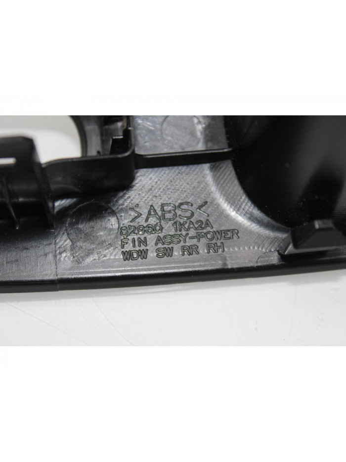 Recambio de moldura puerta para nissan juke (f15) acenta referencia OEM IAM 829601KA2A